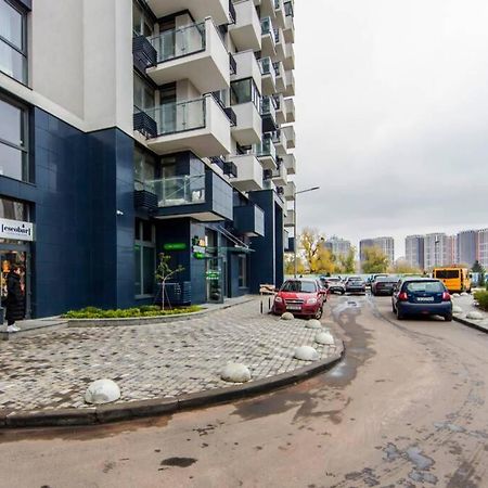 Новые Светлые Апартаменты Метро Славутич Κίεβο Εξωτερικό φωτογραφία